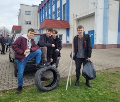 Powiększ zdjęcie EKOLOGICZNIE%20W%20NASZEJ%20SZKOLE