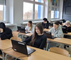 Powiększ zdjęcie Uczniowie klasy 4