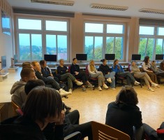 Powiększ zdjęcie Młodzież podczas szkolenia Laboratoria Logistyczne
