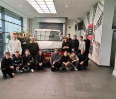 Powiększ zdjęcie Uczniowie w Zakładzie Wolkswagena we Wrześni