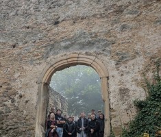 Powiększ zdjęcie Na zamku