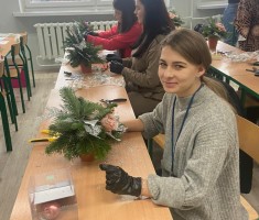 Powiększ zdjęcie warsztaty%20florystyczne